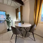شقة Tower 22 - Centre And Near Train Station مودينا