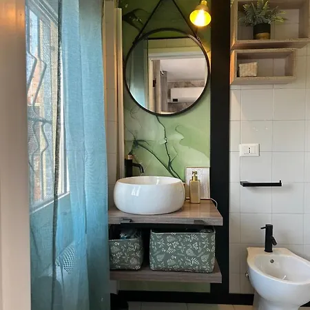 Tower 22 - Centre And Near Train Station Apartman *