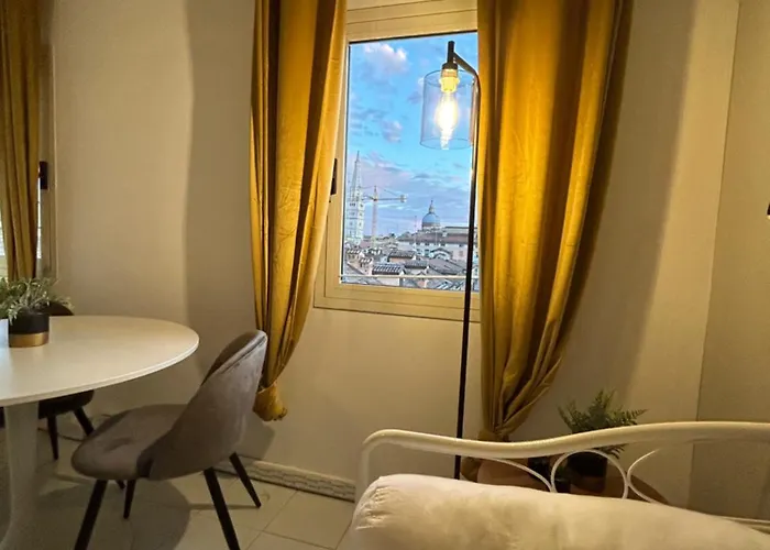 Tower 22 - Centre And Near Train Station Modena