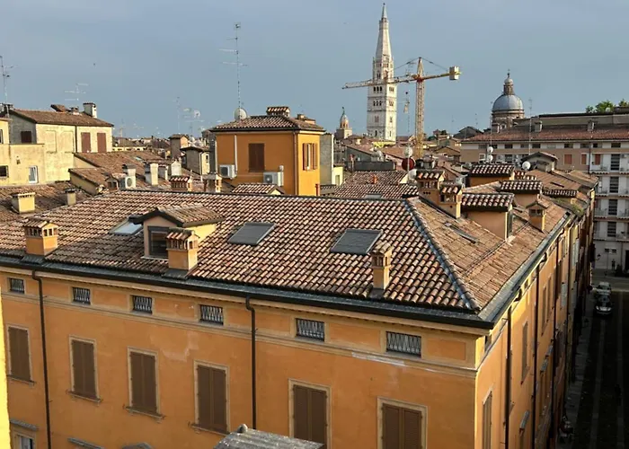 Tower 22 - Centre And Near Train Station Appartement Modena